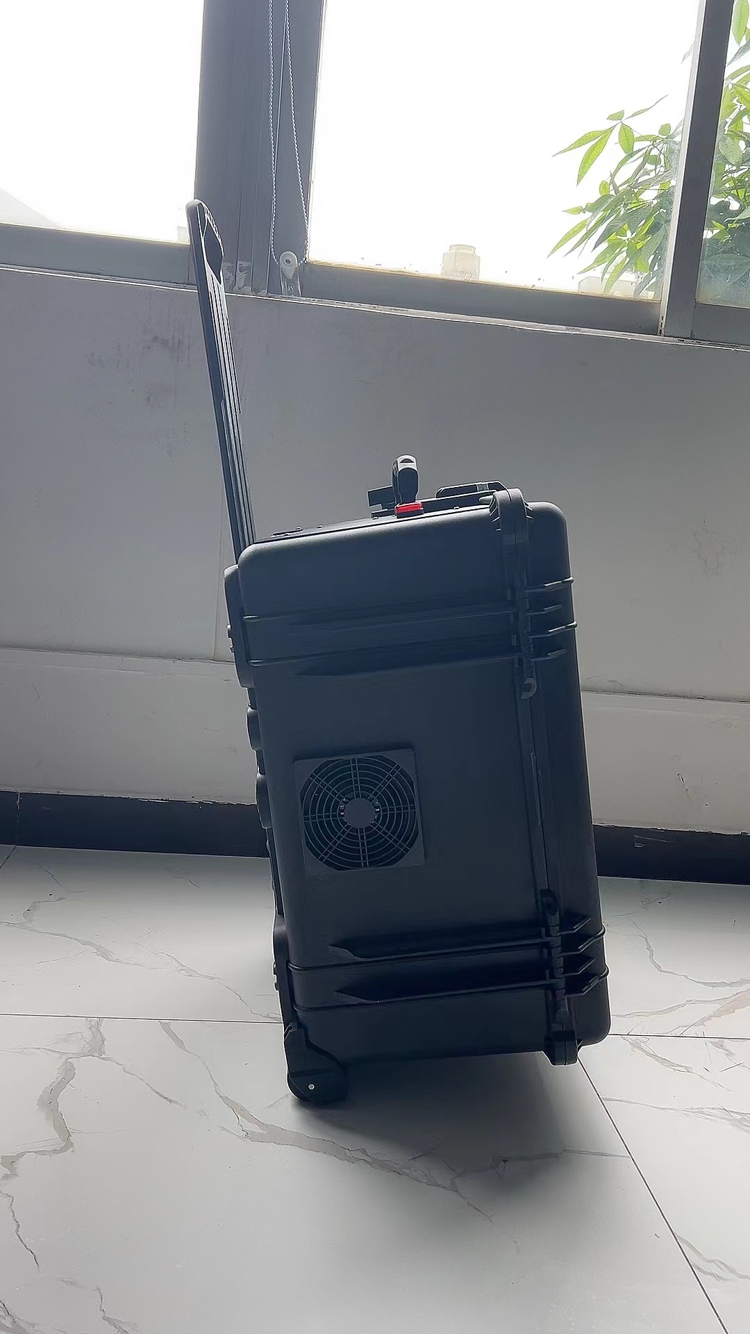 南川手拉箱型移动通信干扰器